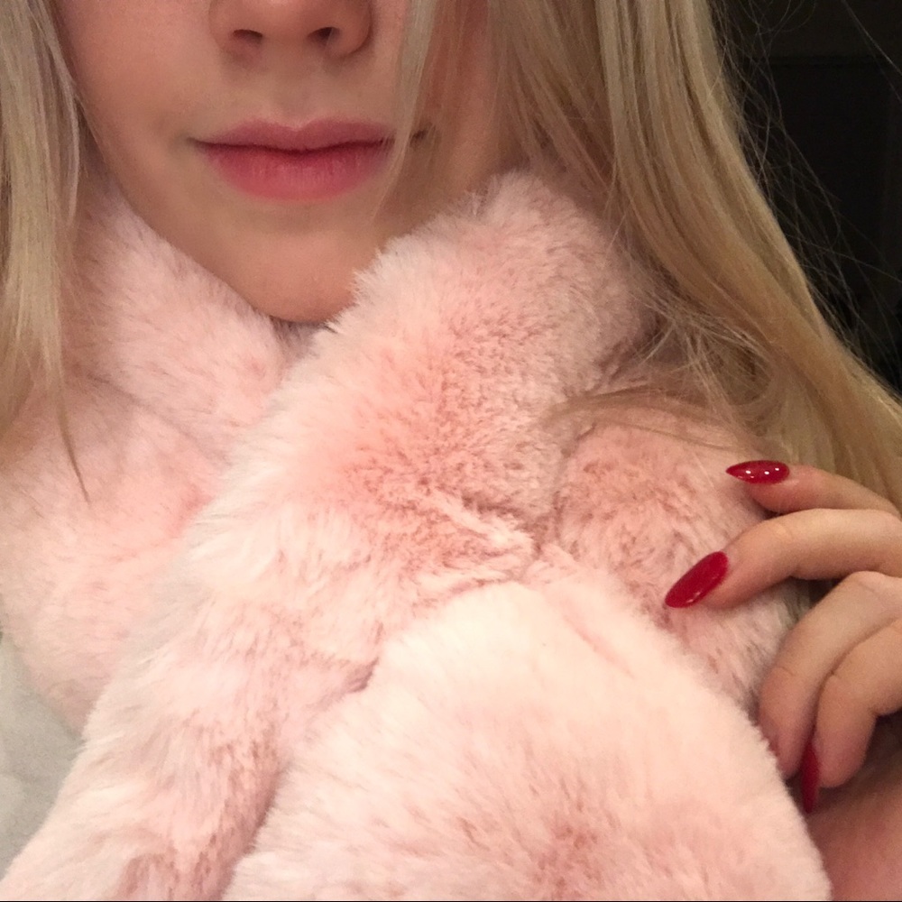 Forever 21 faux fur scarf